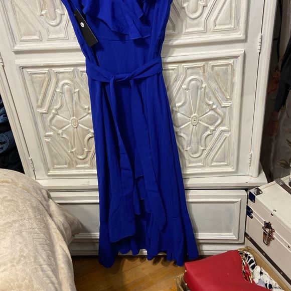 NWT RUFFLE DRESS - Picture 3 of 9